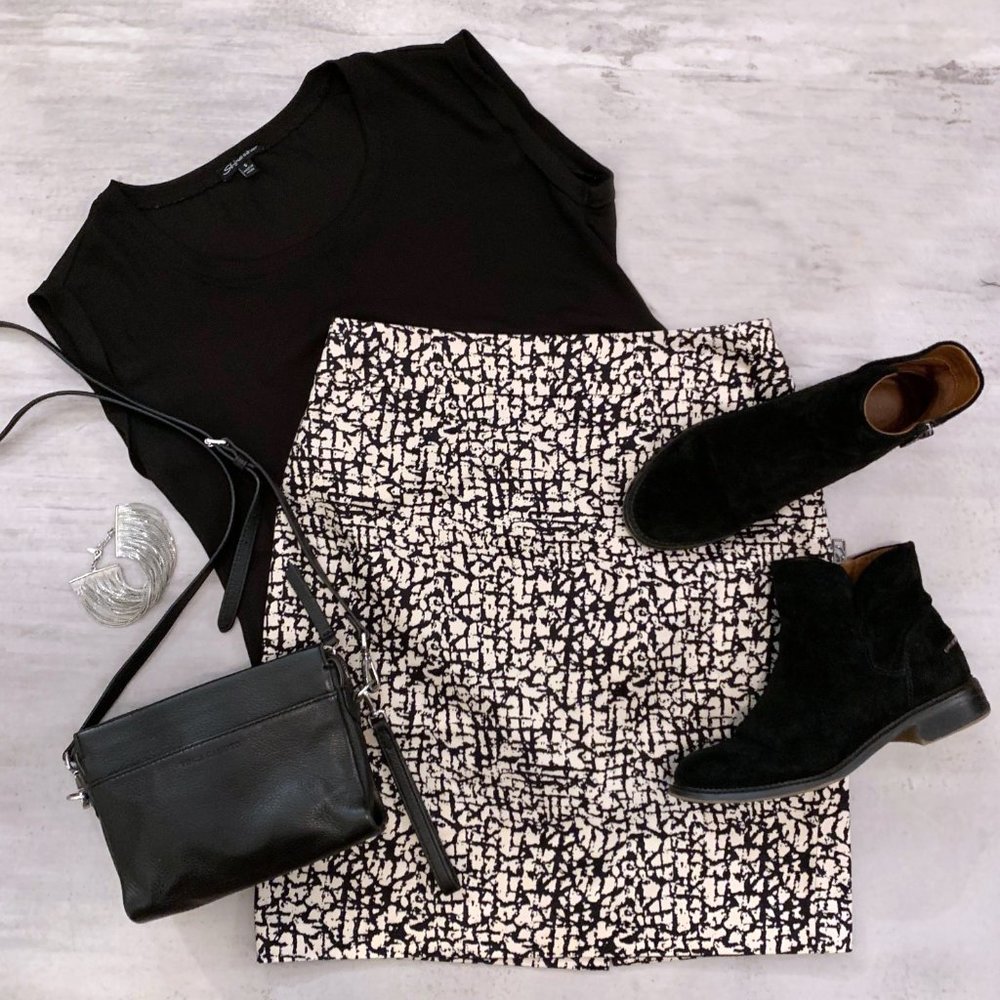 Valerie Bertinelli Abstract Pencil Skirt